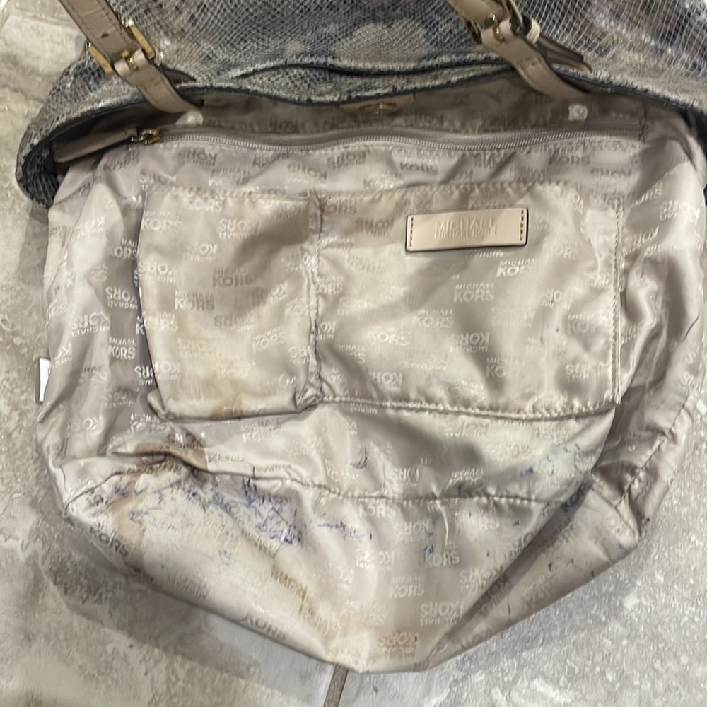 Michael Kors Jet Set Taupe Embossed Leather Shoulder Pocket Tote Bag‎ - Picture 10 of 14
